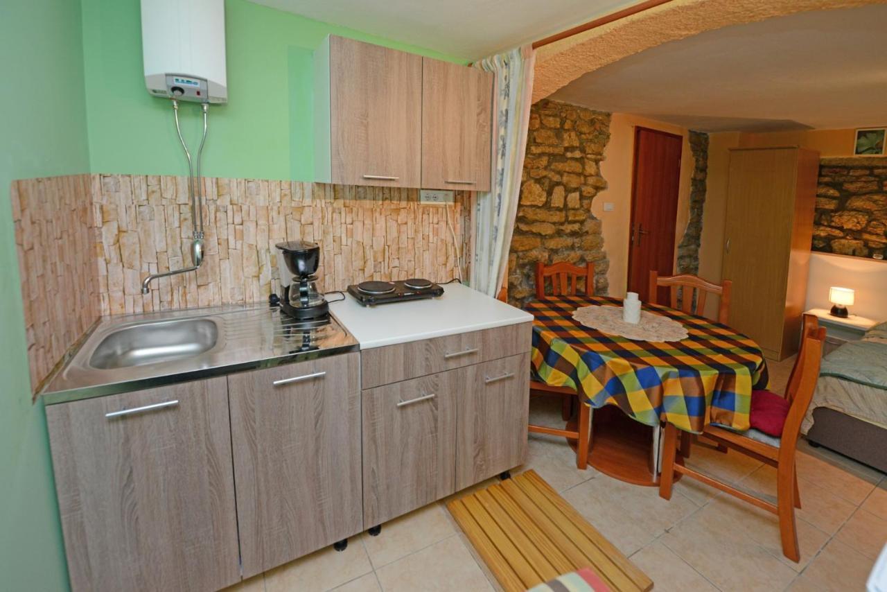 Maja Apartment *